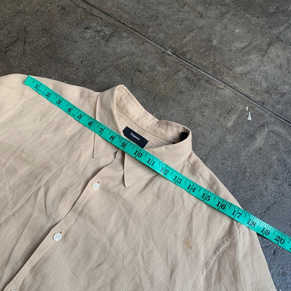 225$ Theory Irving Shirt in Relaxed Linen - Picture 9 of 12